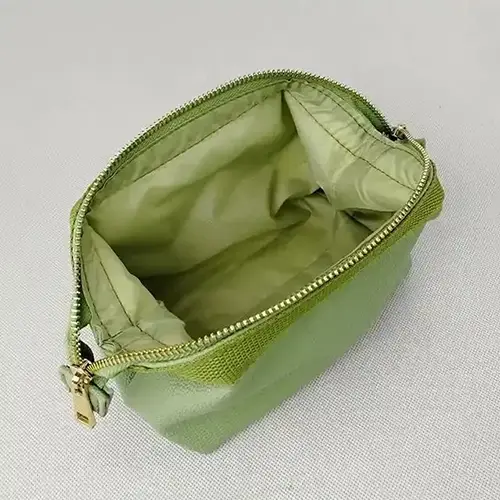 compact-pu-leather-organizer-with-double-metal-zippers