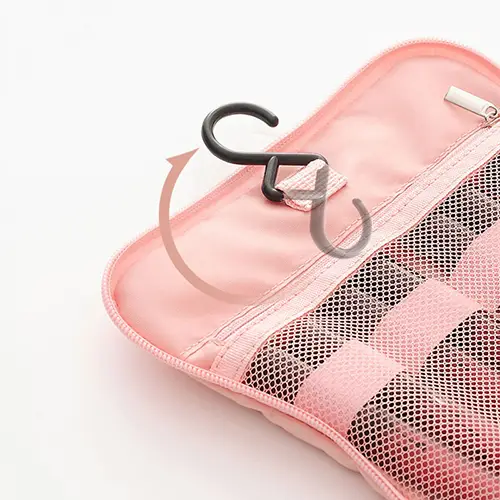 folding-pouch-for-minimalist-travelers
