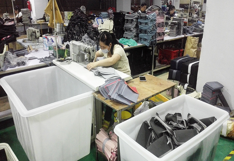 in-process-stitching-quality-control-bags-manufacturing