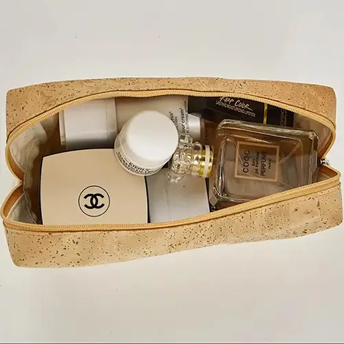 renewable-mediterranean-cork-bark-texture-biodegradable-makeup-pouch