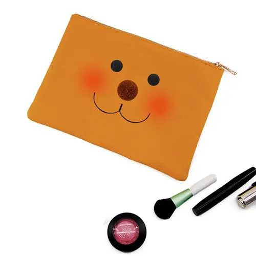 christmas-cosmetic-pouch-gold-zipper-detail