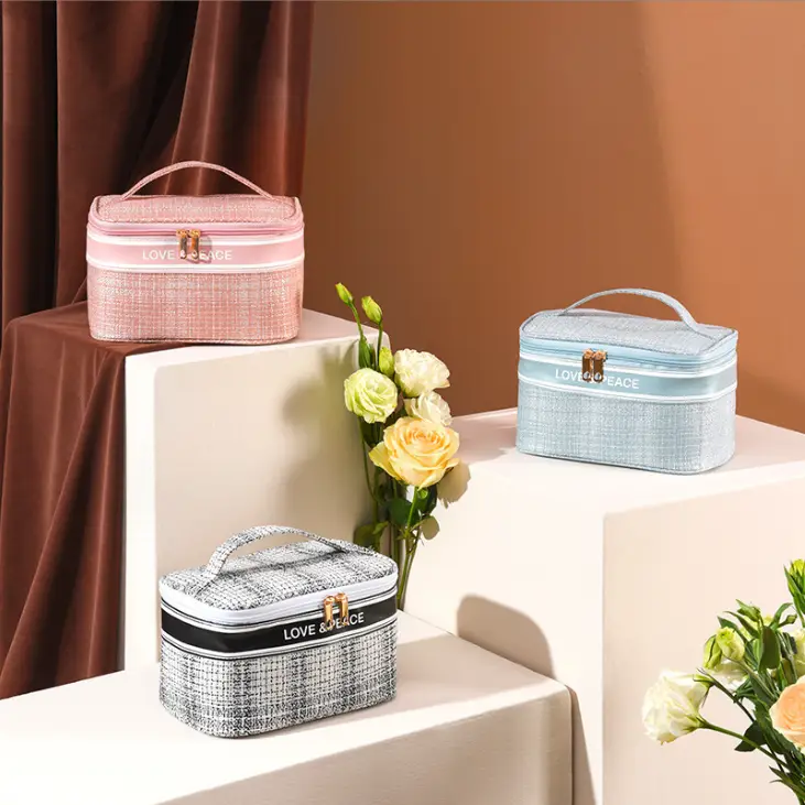 cosmetic-bag-for-gift-sets-packaging-solution