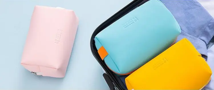 custom-cosmetic-pouch-supplier-logo-branding
