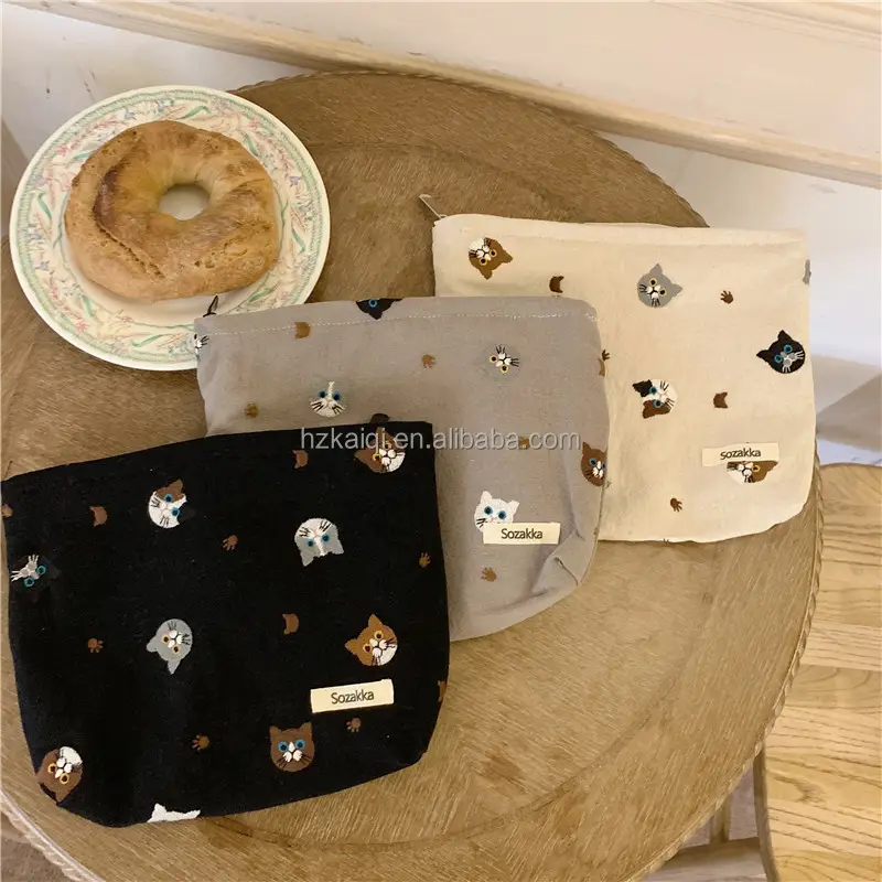 high-definition-cat-print-fabric-detail