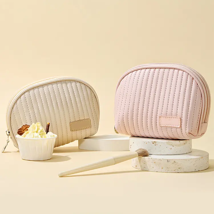 wholesale-subscription-box-packaging-cosmetic-bag
