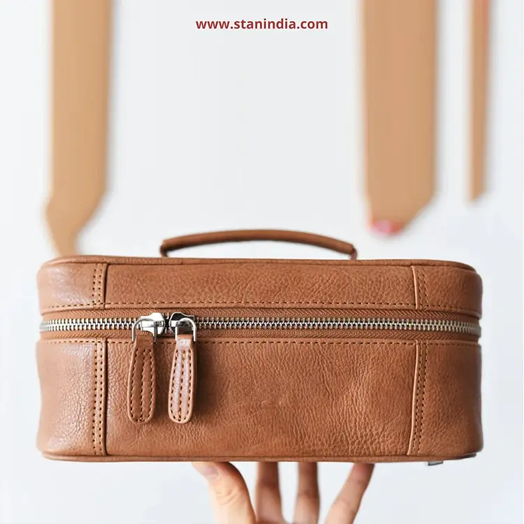 leather-cosmetic-case-material-detail