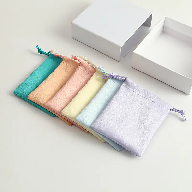 bearky-custom-quilted-cosmetic-pouch-set-detail-waterproof-lining-stitching-craftsmanship